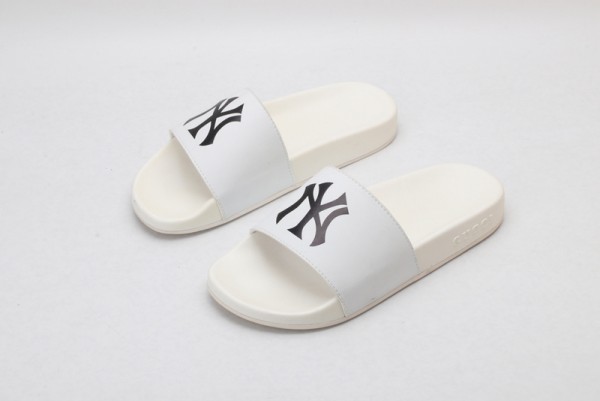Gucci Slide Sandal GUCS012