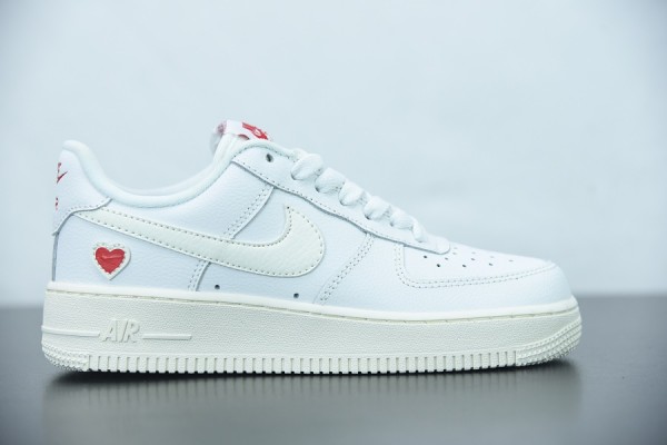 Nike Air Force 1 Low Valentine's Day (2021) DD7117-100