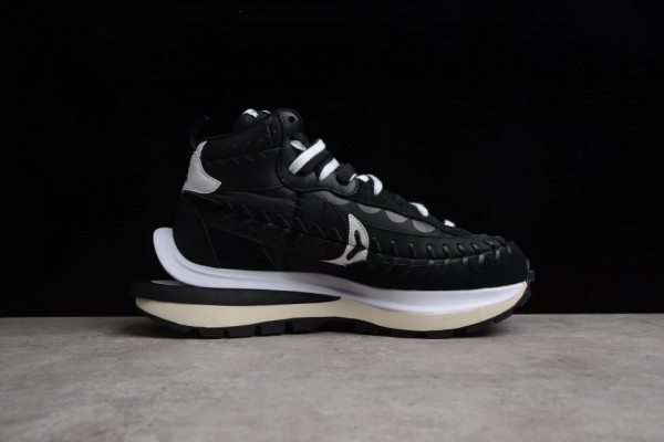 Nike Vaporwaffle Sacai Jean Paul Gaultier Black White DH9186-001
