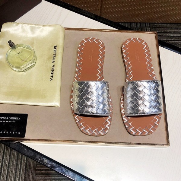 Bottega Veneta Slides Silver 303-P230