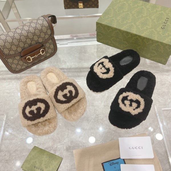 Gucci Interlocking G Pool Slides