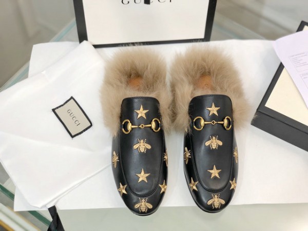 Gucci Horsebit Leather Slippers With Star