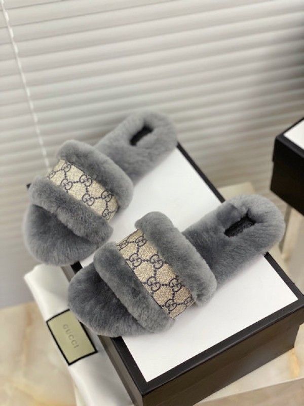 Gucci Fur Slides Sandal 
