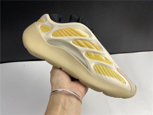 Adidas Yeezy 700 V3 Safflower G54853