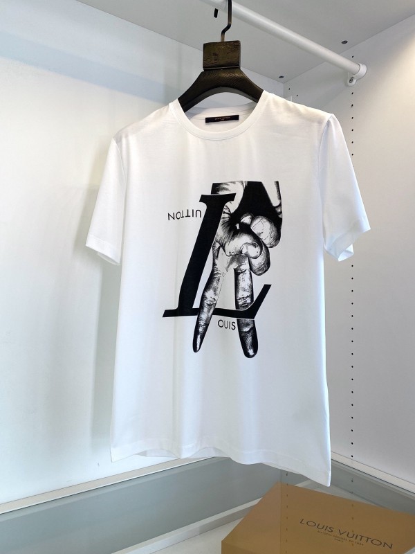 Louis Vuitton Short Sleeve T-shirts (LV01)