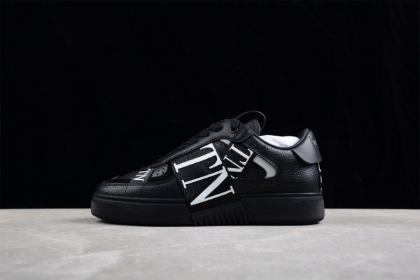 VALENTINO GARAVANI Black VL7N Low-Top Sneakers