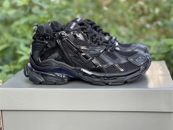 Balenciaga Runner Black 656065W3RA11000