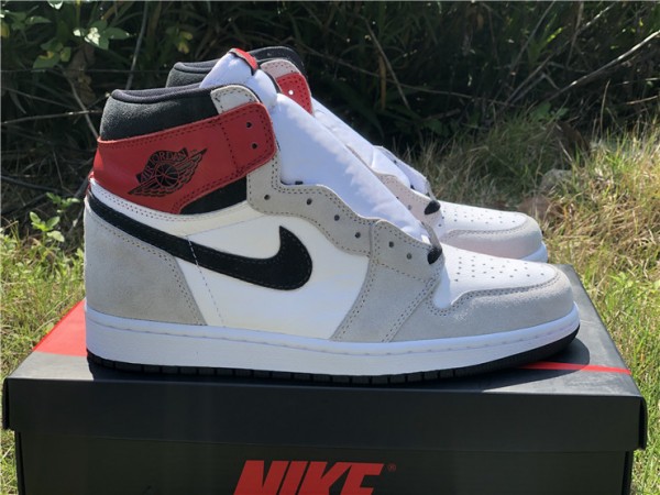 Jordan 1 Retro High Light Smoke Grey 555088-126