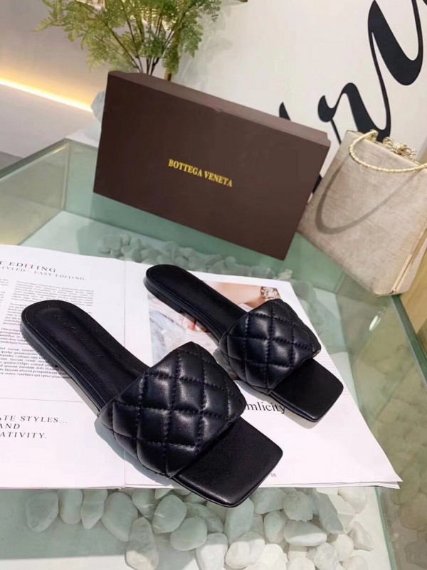 Bottega Veneta Padded diamond-quilt open-toe sandals B10-220