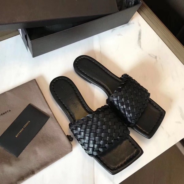 Bottega Veneta Slides B10-220