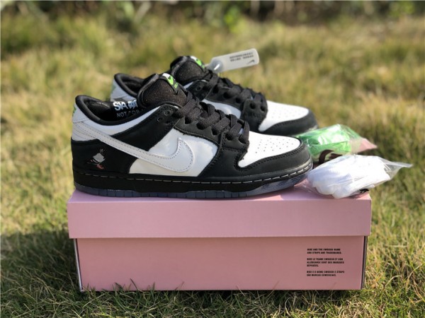 Nike SB Dunk Low Staple Panda Pigeon BV1310-013