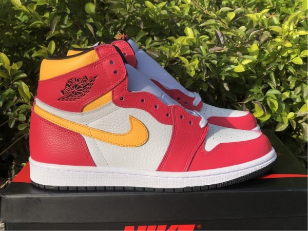 Jordan 1 Retro High OG Light Fusion Red 555088-603