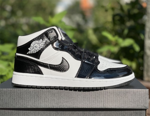 Jordan 1 Mid Carbon Fiber DD1649-001