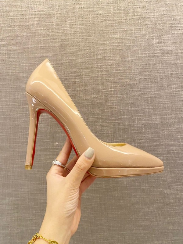 Christian Louboutin Classic Pointed Naked