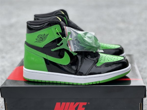 Jordan 1 Retro High Patent Green Black 555088 030