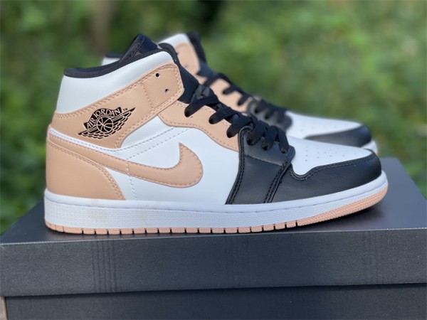 Jordan 1 Mid Arctic Orange Black Toe 554724-133