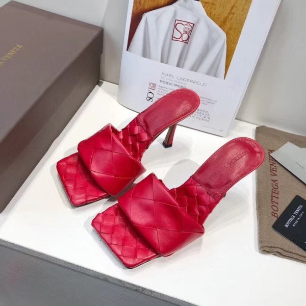 Bottega Veneta Lido Intrecciato Mule Sandals B15-200