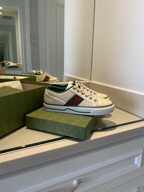 Gucci Tennis 1977 sneaker 606110 GZO30 9361