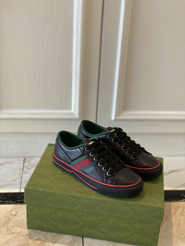 Gucci Tennis 1977 sneaker ‎643485 17L10 1060