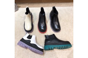 BOTTEGA VENETA Tire Chelsea Boots B16-340